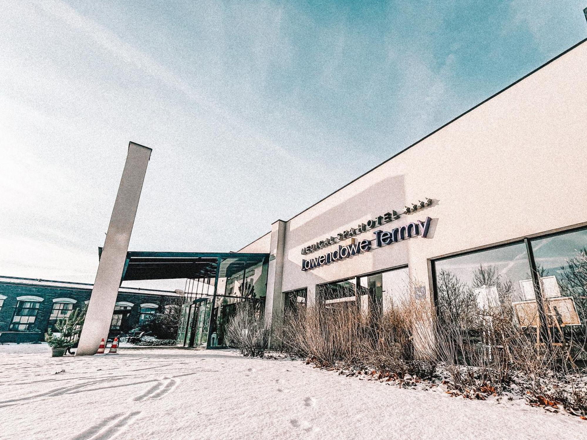 Lawendowe Termy Hotel Uniejow Exterior foto